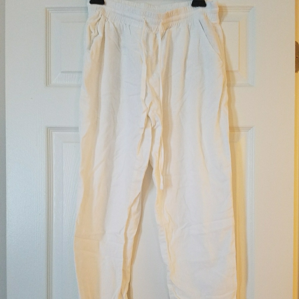 Forever 21 White Casual Slacks with Elastic Waist